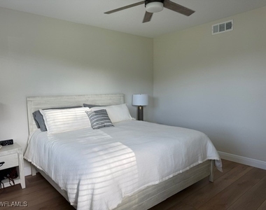 2525 Aspen Creek Lane - Photo Thumbnail 16