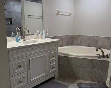 2525 Aspen Creek Lane - Photo Thumbnail 19
