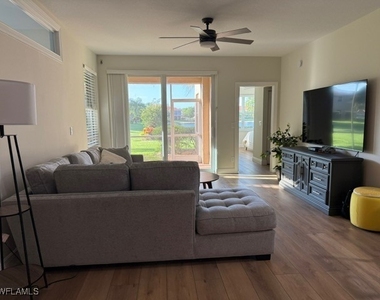 2525 Aspen Creek Lane - Photo Thumbnail 11