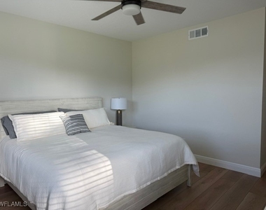 2525 Aspen Creek Lane - Photo Thumbnail 15