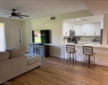 2525 Aspen Creek Lane - Photo Thumbnail 4