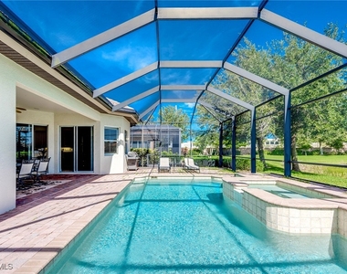 6065 Divot Court - Photo Thumbnail 13