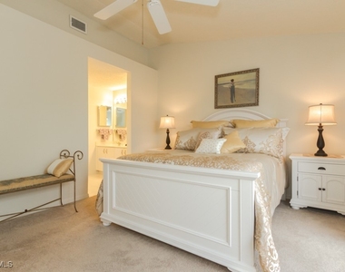 1044 Woodshire Lane - Photo Thumbnail 11