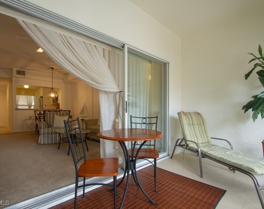 1044 Woodshire Lane - Photo Thumbnail 6
