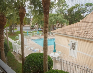 1044 Woodshire Lane - Photo Thumbnail 8