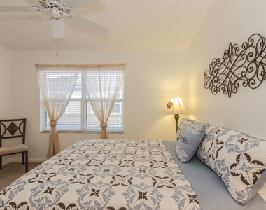 1044 Woodshire Lane - Photo Thumbnail 17