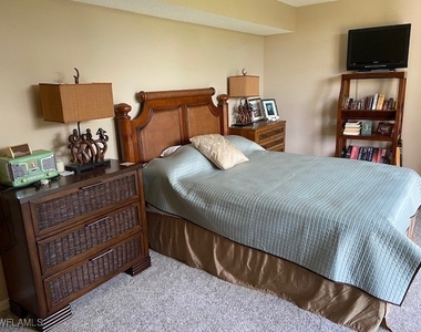 2305 Gulf Shore Boulevard N - Photo Thumbnail 21