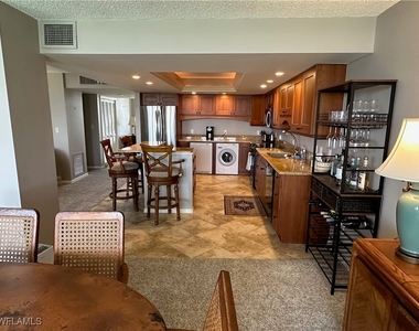 2305 Gulf Shore Boulevard N - Photo Thumbnail 6