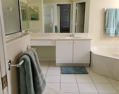 745 Crossfield Circle - Photo Thumbnail 18