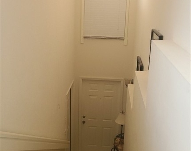 445 Robin Hood Circle - Photo Thumbnail 20