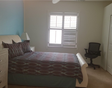 445 Robin Hood Circle - Photo Thumbnail 9