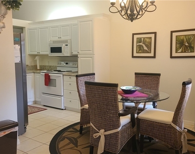 445 Robin Hood Circle - Photo Thumbnail 3