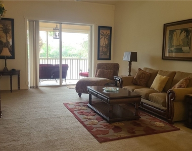 445 Robin Hood Circle - Photo Thumbnail 10