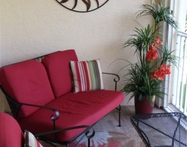 445 Robin Hood Circle - Photo Thumbnail 14