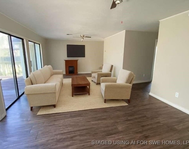 201 Ferguson Drive - Photo Thumbnail 7