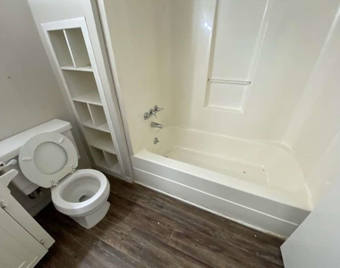 201 Ferguson Drive - Photo Thumbnail 9