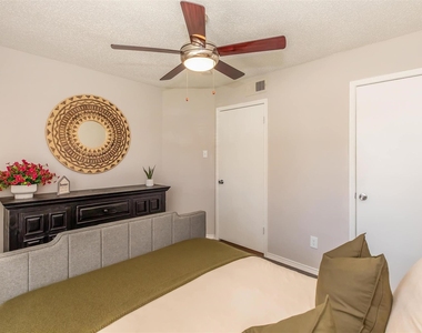 8301 Boat Club Road - Photo Thumbnail 6
