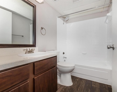 8301 Boat Club Road - Photo Thumbnail 4