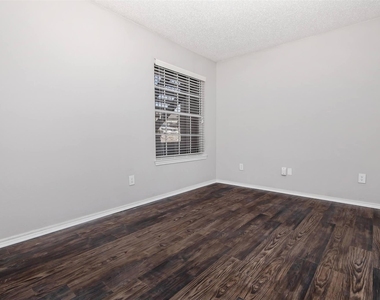 8301 Boat Club Road - Photo Thumbnail 10