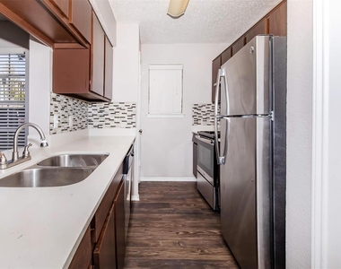 8301 Boat Club Road - Photo Thumbnail 4
