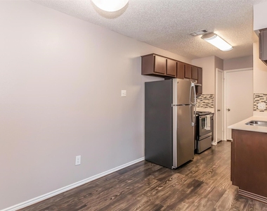 8301 Boat Club Road - Photo Thumbnail 4