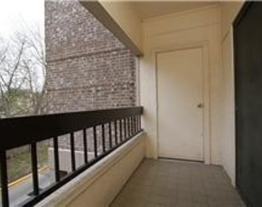 2213 S Braeswood Boulevard - Photo Thumbnail 10