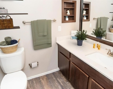8301 Boat Club Road - Photo Thumbnail 17