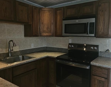1145 54th Avenue N - Photo Thumbnail 8