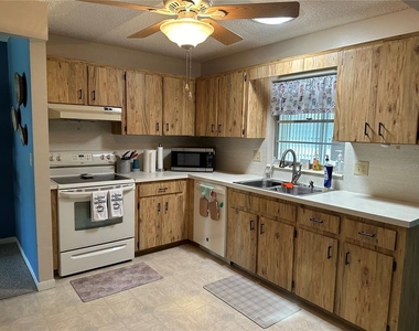 8680 Sw 94th Lane - Photo Thumbnail 8