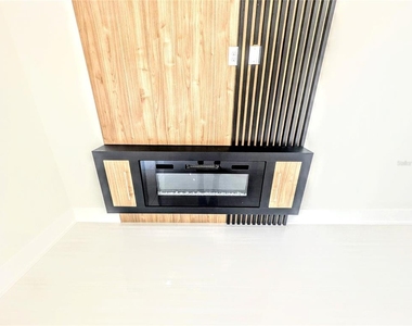2194 Fruitville Road - Photo Thumbnail 7