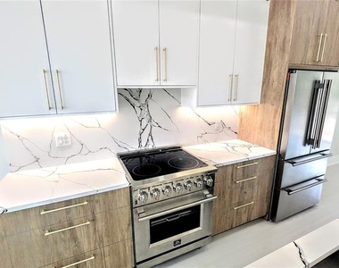 2194 Fruitville Road - Photo Thumbnail 10