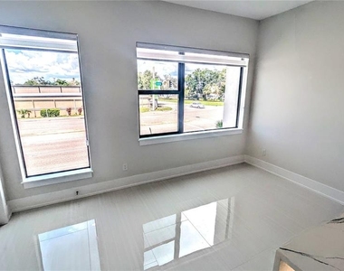 2194 Fruitville Road - Photo Thumbnail 14