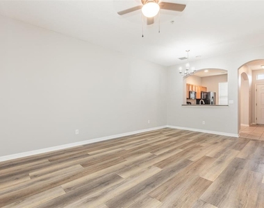 1125 Grantham Drive - Photo Thumbnail 4