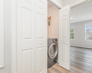 1125 Grantham Drive - Photo Thumbnail 16