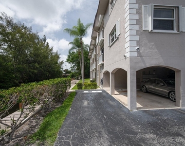5951 Ne 14th Lane - Photo Thumbnail 2