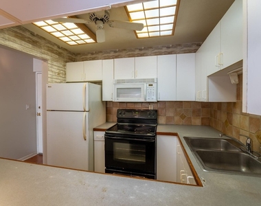 5951 Ne 14th Lane - Photo Thumbnail 15