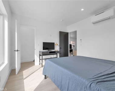 3115 Arvia Street - Photo Thumbnail 6