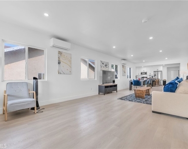 3115 Arvia Street - Photo Thumbnail 2