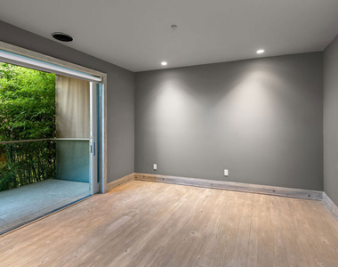 1600 Viewmont Drive - Photo Thumbnail 13