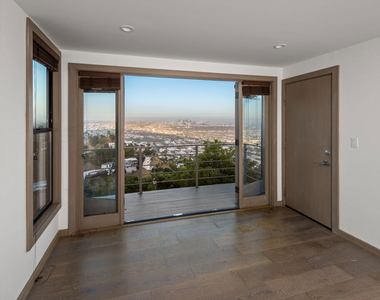 1600 Viewmont Drive - Photo Thumbnail 12