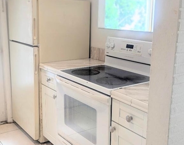 20400 Nw 7th Avenue - Photo Thumbnail 2
