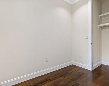 329 Union Street - Photo Thumbnail 4