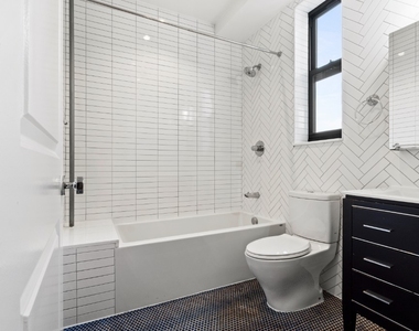 329 Union Street - Photo Thumbnail 10