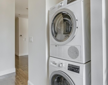 329 Union Street - Photo Thumbnail 8
