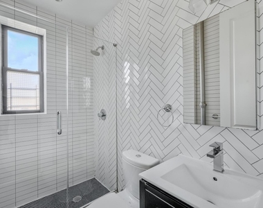 329 Union Street - Photo Thumbnail 9