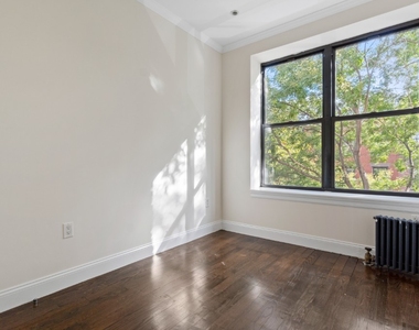 329 Union Street - Photo Thumbnail 1