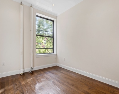 329 Union Street - Photo Thumbnail 2