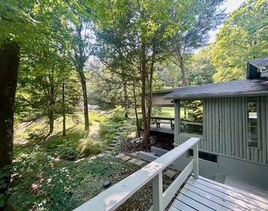 272 Drake Road - Photo Thumbnail 9