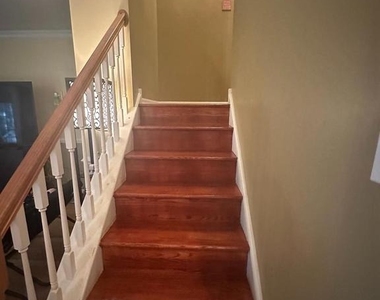 51 Hogan Way - Photo Thumbnail 8