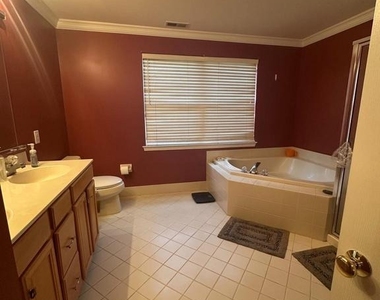 51 Hogan Way - Photo Thumbnail 13